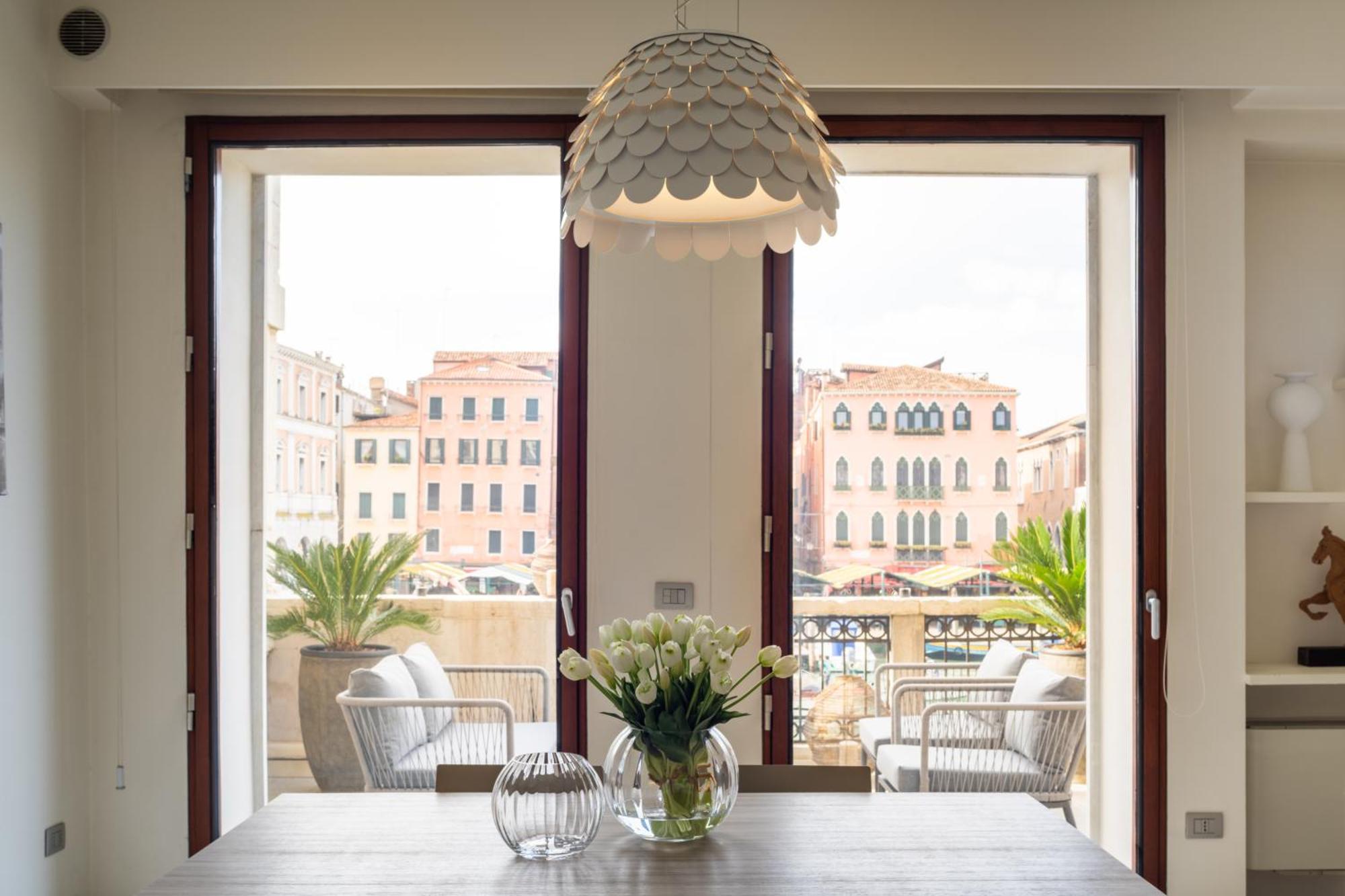 Grand Canal Luxury Apartment With Terrace R&R เวนิส ภายนอก รูปภาพ