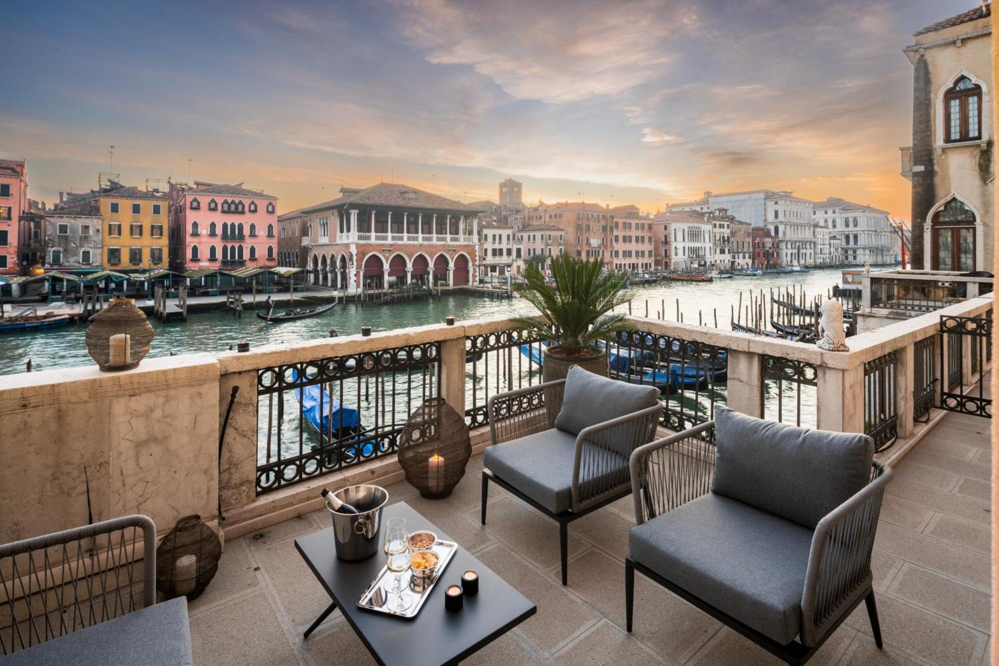Grand Canal Luxury Apartment With Terrace R&R เวนิส ภายนอก รูปภาพ