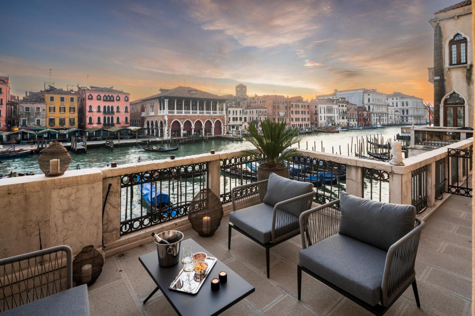 Grand Canal Luxury Apartment With Terrace R&R เวนิส ภายนอก รูปภาพ