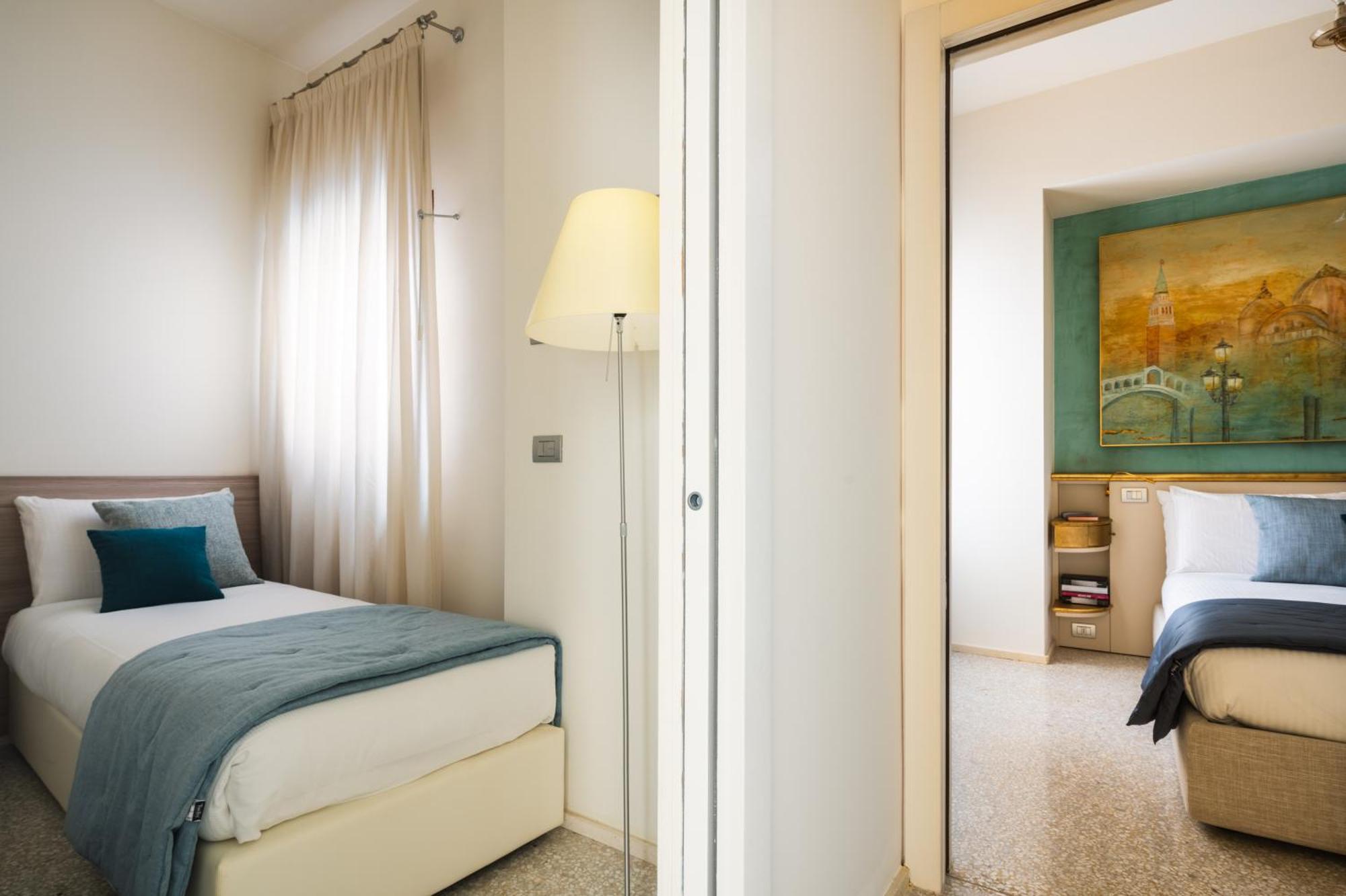 Grand Canal Luxury Apartment With Terrace R&R เวนิส ภายนอก รูปภาพ