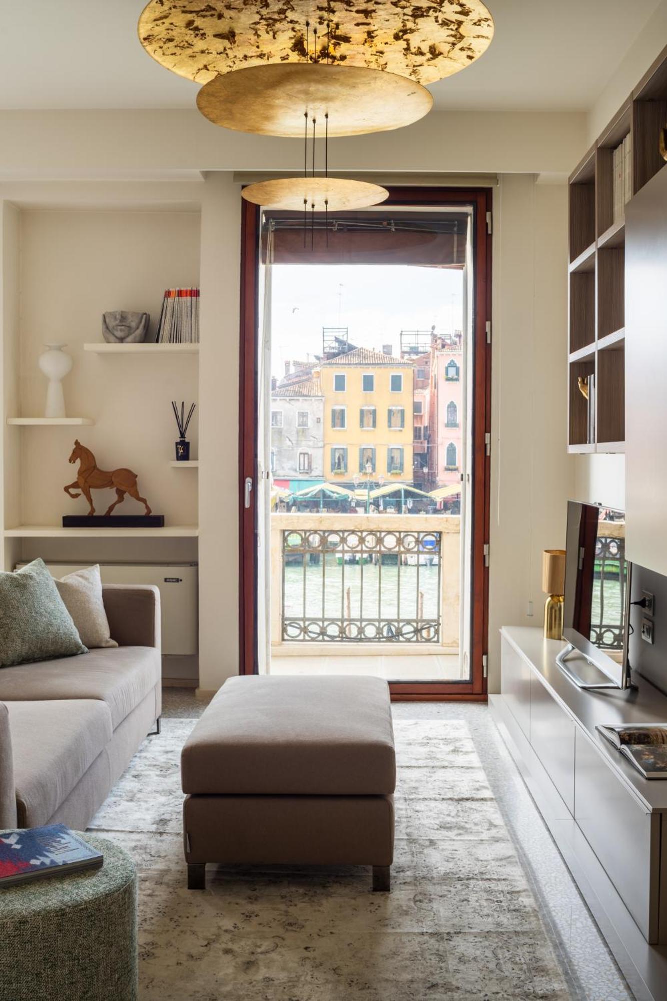 Grand Canal Luxury Apartment With Terrace R&R เวนิส ภายนอก รูปภาพ